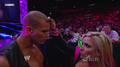 ECW_On_SCiFi_04_28_09_Natalya_Ring_Intro_720p_AC3_5_1_XviD_avi_000025425.jpg