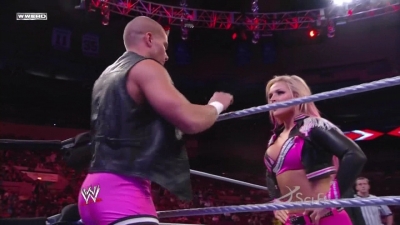 ECW_On_SCiFi_04_28_09_Natalya_Ring_Intro_720p_AC3_5_1_XviD_avi_000071538.jpg