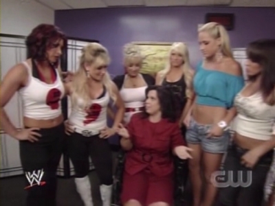WWE_SmackDown_06_06_08_Divas_BackStage_XviD_avi_000024891.jpg