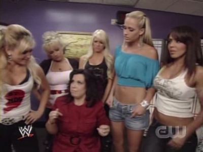 WWE_SmackDown_06_06_08_Divas_BackStage_XviD_avi_000030430.jpg