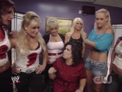 WWE_SmackDown_06_06_08_Divas_BackStage_XviD_avi_000039372.jpg