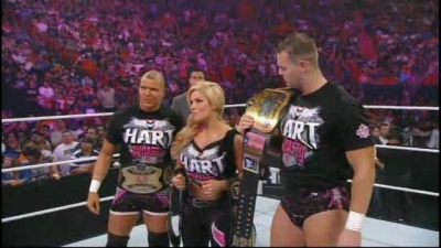 WrestleYourWay_com_WWE_Raw_06_07_2010_Hart_Dyansty_vs_Khali___Hornswoggle-UW_avi_000038505.jpg