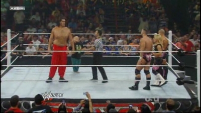 WrestleYourWay_com_WWE_Raw_06_07_2010_Hart_Dyansty_vs_Khali___Hornswoggle-UW_avi_000139105.jpg