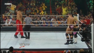 WrestleYourWay_com_WWE_Raw_06_07_2010_Hart_Dyansty_vs_Khali___Hornswoggle-UW_avi_000148982.jpg