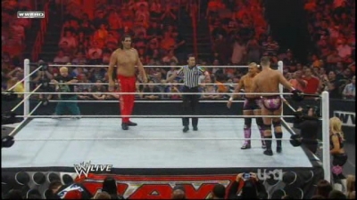 WrestleYourWay_com_WWE_Raw_06_07_2010_Hart_Dyansty_vs_Khali___Hornswoggle-UW_avi_000152752.jpg