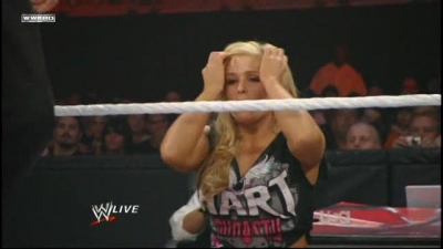 WrestleYourWay_com_WWE_Raw_06_07_2010_Hart_Dyansty_vs_Khali___Hornswoggle-UW_avi_000220119.jpg