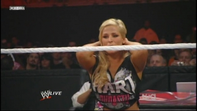 WrestleYourWay_com_WWE_Raw_06_07_2010_Hart_Dyansty_vs_Khali___Hornswoggle-UW_avi_000220987.jpg
