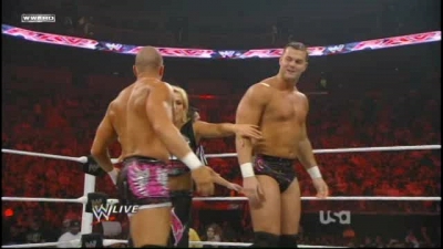 WrestleYourWay_com_WWE_Raw_06_07_2010_Hart_Dyansty_vs_Khali___Hornswoggle-UW_avi_000248314.jpg