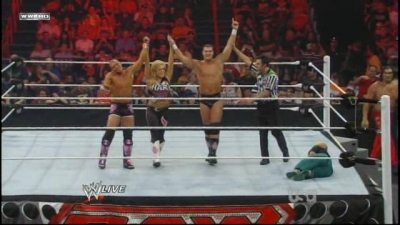 WrestleYourWay_com_WWE_Raw_06_07_2010_Hart_Dyansty_vs_Khali___Hornswoggle-UW_avi_000252318.jpg