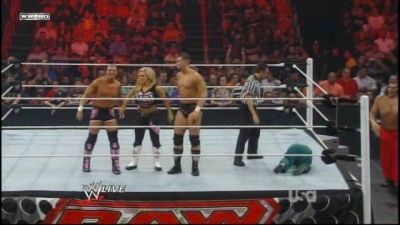 WrestleYourWay_com_WWE_Raw_06_07_2010_Hart_Dyansty_vs_Khali___Hornswoggle-UW_avi_000254554.jpg