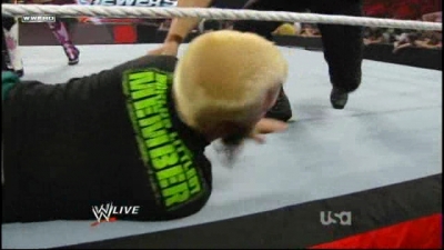 WrestleYourWay_com_WWE_Raw_06_07_2010_Hart_Dyansty_vs_Khali___Hornswoggle-UW_avi_000256356.jpg