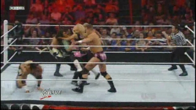 WrestleYourWay_com_WWE_Raw_06_07_2010_Hart_Dyansty_vs_Khali___Hornswoggle-UW_avi_000260827.jpg