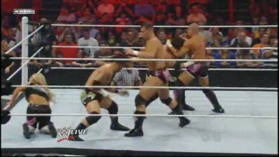 WrestleYourWay_com_WWE_Raw_06_07_2010_Hart_Dyansty_vs_Khali___Hornswoggle-UW_avi_000267066.jpg