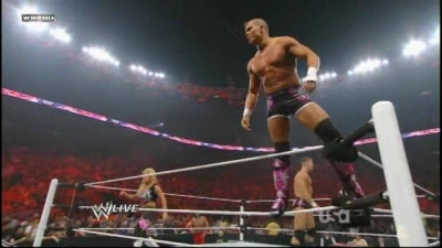 WrestleYourWay_com_WWE_Raw_06_07_2010_Hart_Dyansty_vs_Khali___Hornswoggle-UW_avi_000281514.jpg