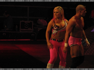 ecw-apr28th09-006.jpg