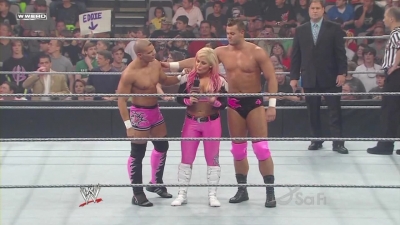 ECW_on_SCiFi_06_09_09_Natalya_720p_AC3_5_1_XviD_avi_000066800.jpg
