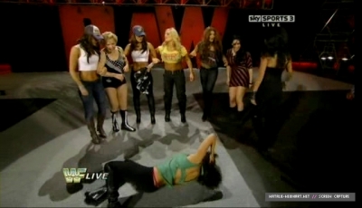 WWE_Raw_Old_School_11_15_10_DSR_XviD-XWT_avi_006113080.jpg