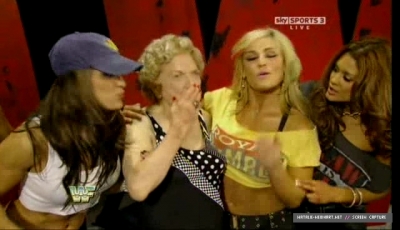 WWE_Raw_Old_School_11_15_10_DSR_XviD-XWT_avi_006159480.jpg