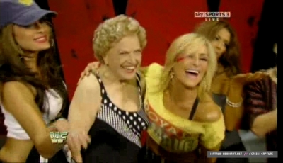 WWE_Raw_Old_School_11_15_10_DSR_XviD-XWT_avi_006161120.jpg