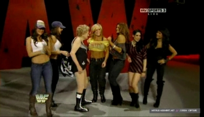 WWE_Raw_Old_School_11_15_10_DSR_XviD-XWT_avi_006166280.jpg