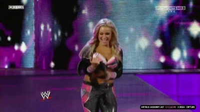 WWE_Monday_Night_RAW_2010_11_22_HDTV_XviD_avi_003122240.jpg