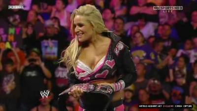 WWE_Monday_Night_RAW_2010_11_22_HDTV_XviD_avi_003147880.jpg
