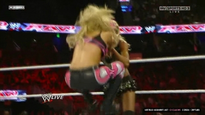 WWE_Monday_Night_RAW_2010_11_22_HDTV_XviD_avi_003221480.jpg