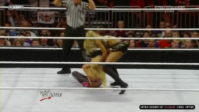 WWE_Monday_Night_RAW_2010_11_22_HDTV_XviD_avi_003234760.jpg