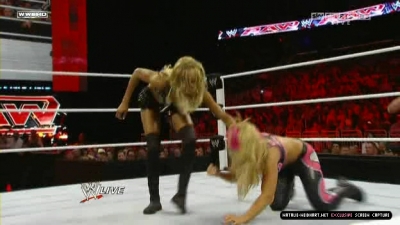 WWE_Monday_Night_RAW_2010_11_22_HDTV_XviD_avi_003259000.jpg