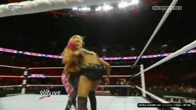 WWE_Monday_Night_RAW_2010_11_22_HDTV_XviD_avi_003285680.jpg