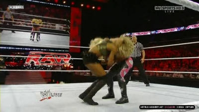 WWE_Monday_Night_RAW_2010_11_22_HDTV_XviD_avi_003291320.jpg