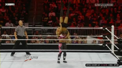WWE_Monday_Night_RAW_2010_11_22_HDTV_XviD_avi_003293280.jpg