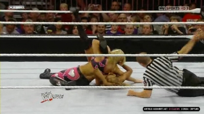 WWE_Monday_Night_RAW_2010_11_22_HDTV_XviD_avi_003308040.jpg