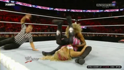 WWE_Monday_Night_RAW_2010_11_22_HDTV_XviD_avi_003332200.jpg