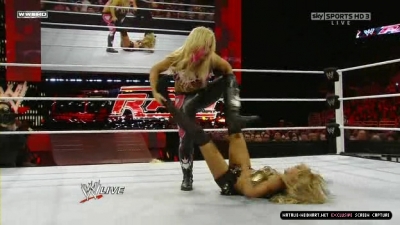 WWE_Monday_Night_RAW_2010_11_22_HDTV_XviD_avi_003336400.jpg