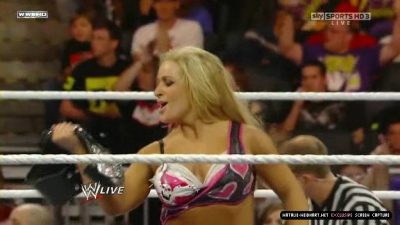 WWE_Monday_Night_RAW_2010_11_22_HDTV_XviD_avi_003364960.jpg