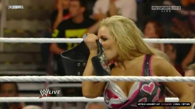 WWE_Monday_Night_RAW_2010_11_22_HDTV_XviD_avi_003365680.jpg