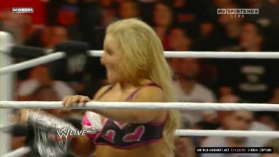 WWE_Monday_Night_RAW_2010_11_22_HDTV_XviD_avi_003367960.jpg