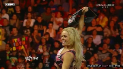 WWE_Monday_Night_RAW_2010_11_22_HDTV_XviD_avi_003372920.jpg