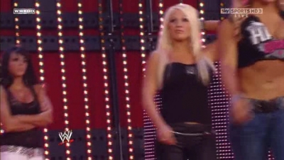WWE_Night_Of_Champions_2010_Michelle_McCool_vs_Melina_avi_000037400.jpg