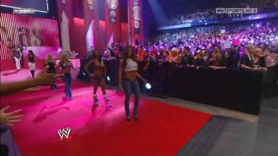 WWE_Night_Of_Champions_2010_Michelle_McCool_vs_Melina_avi_000047920.jpg
