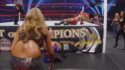 WWE_Night_Of_Champions_2010_Michelle_McCool_vs_Melina_avi_000312080.jpg