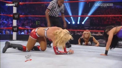 WWE_Night_Of_Champions_2010_Michelle_McCool_vs_Melina_avi_000424280.jpg