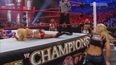 WWE_Night_Of_Champions_2010_Michelle_McCool_vs_Melina_avi_000458960.jpg