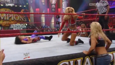 WWE_Night_Of_Champions_2010_Michelle_McCool_vs_Melina_avi_000460360.jpg