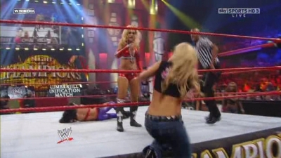 WWE_Night_Of_Champions_2010_Michelle_McCool_vs_Melina_avi_000463480.jpg
