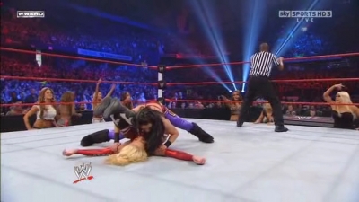 WWE_Night_Of_Champions_2010_Michelle_McCool_vs_Melina_avi_000470440.jpg