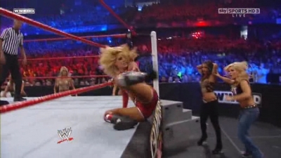WWE_Night_Of_Champions_2010_Michelle_McCool_vs_Melina_avi_000478320.jpg