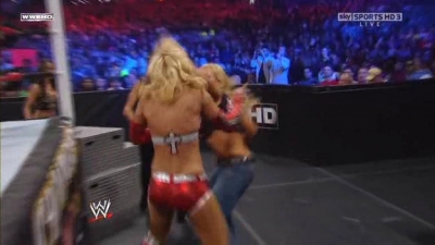WWE_Night_Of_Champions_2010_Michelle_McCool_vs_Melina_avi_000479480.jpg