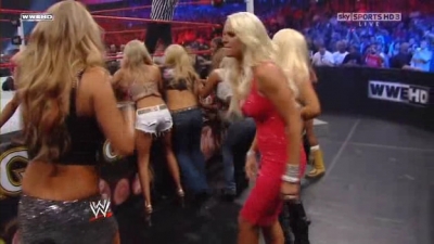 WWE_Night_Of_Champions_2010_Michelle_McCool_vs_Melina_avi_000490840.jpg